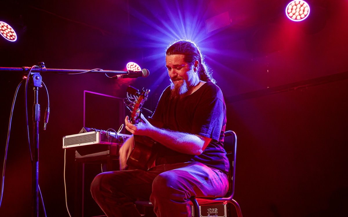 MARK HILLMAN - Streetlights to Spotlights image