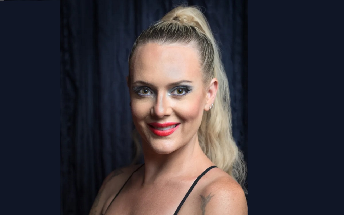 Lissy Loushay smiling