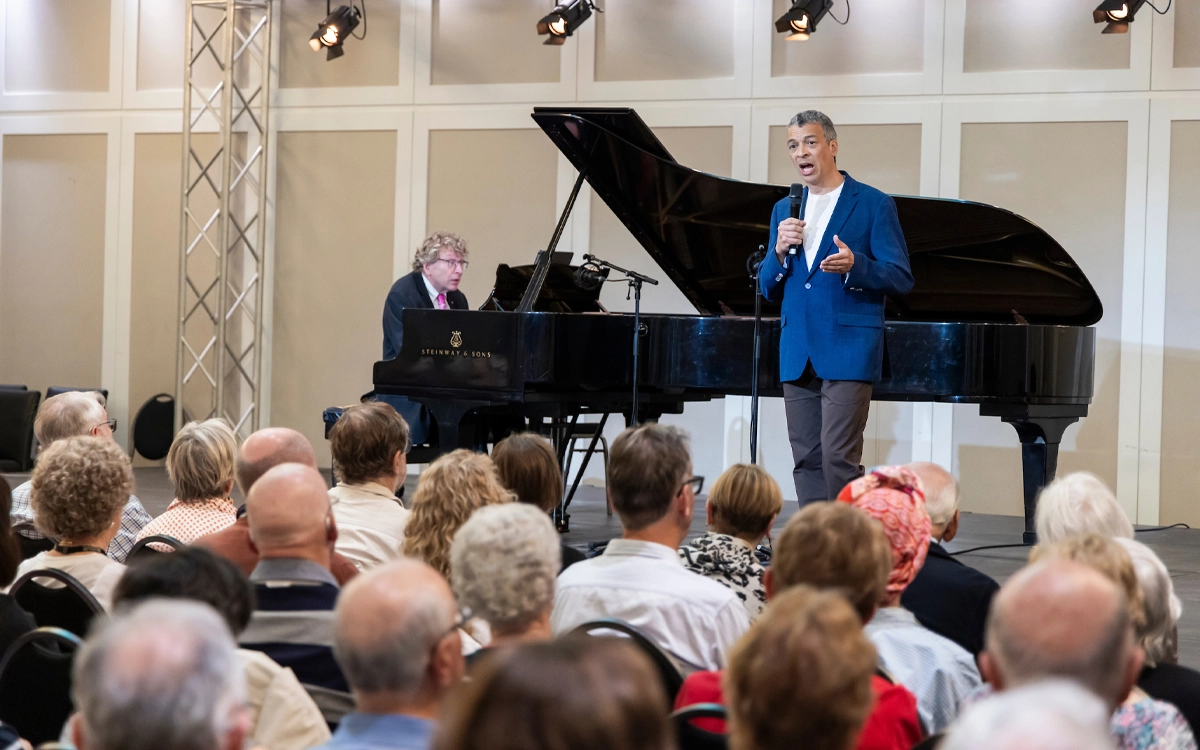 Musicians in conversation