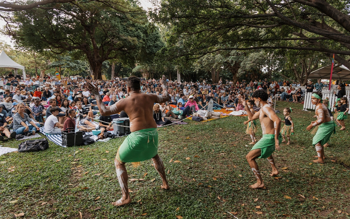 Musicians playing in Queens Gardens