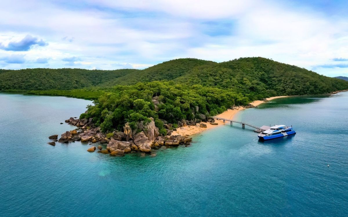 Orpheus Island Day Tour image