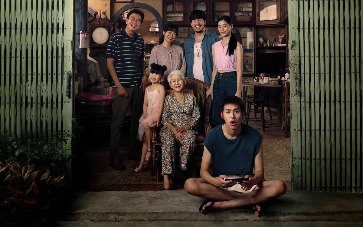 M's family including his grandmother.